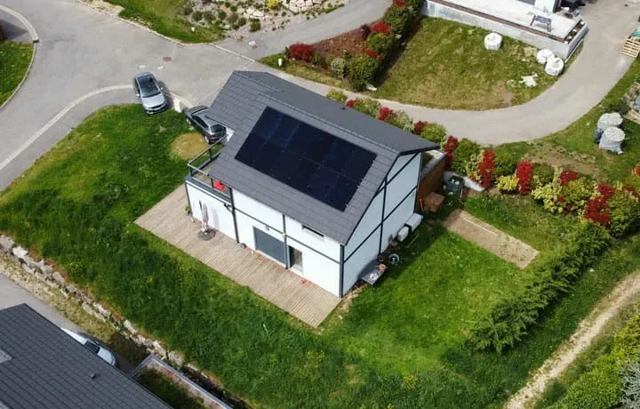 panneaux solaires sur maison
